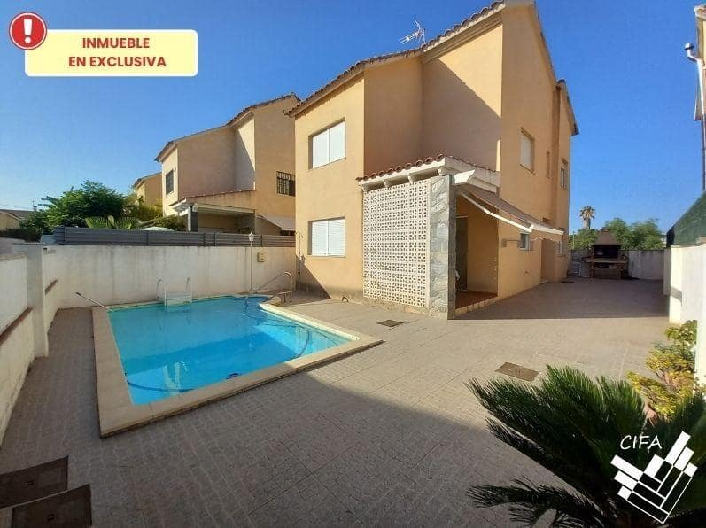 5 bedroom Villa for sale in Vinaros with garage - € 475,000 (Ref: 9382899)