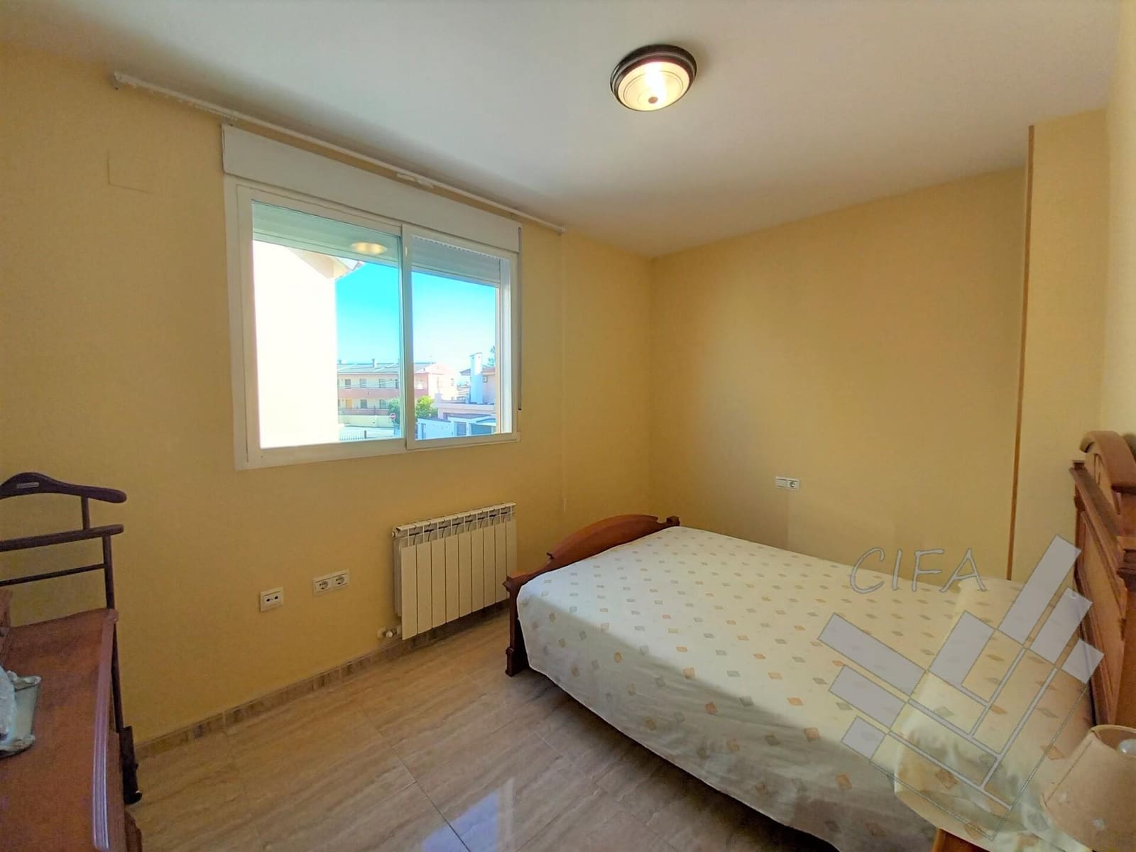 5 bedroom Villa for sale in Vinaros with garage - € 475,000 (Ref: 9382899)