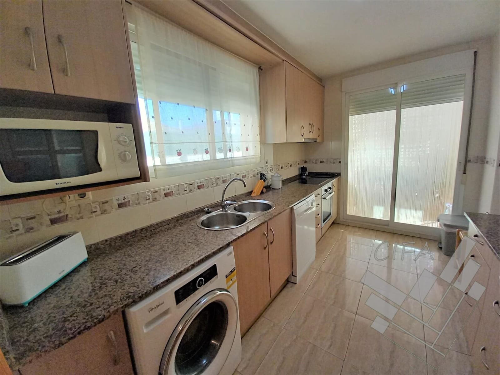 5 bedroom Villa for sale in Vinaros with garage - € 475,000 (Ref: 9382899)