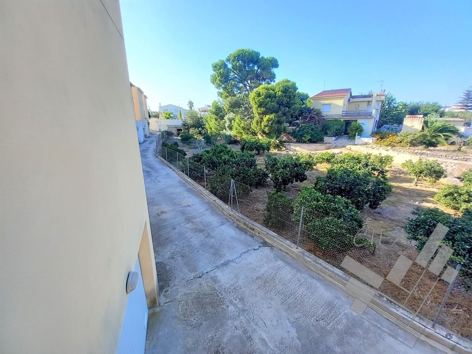 5 bedroom Villa for sale in Vinaros with garage - € 475,000 (Ref: 9382899)