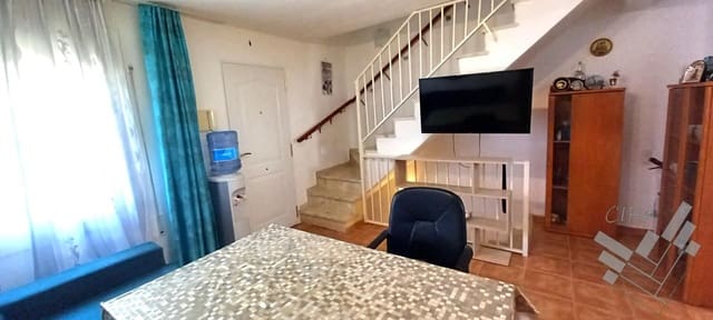 2 bedroom Terraced Villa for sale in Vinaròs with garage - € 175,000 (Ref: 9382900)