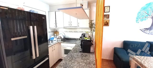 2 bedroom Terraced Villa for sale in Vinaròs with garage - € 175,000 (Ref: 9382900)