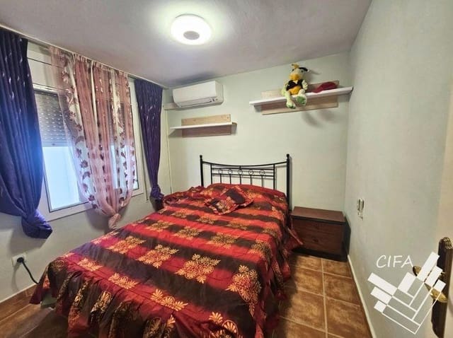 2 makuuhuone Rivitalo myytävänä paikassa Vinaròs mukana 
autotalli - 175 000 € (Ref: 9382900)