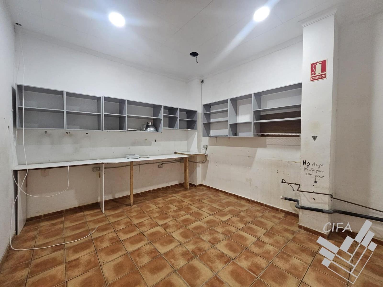 Commerciale in vendita in Vinaros - 130.000 € (Rif: 9382904)