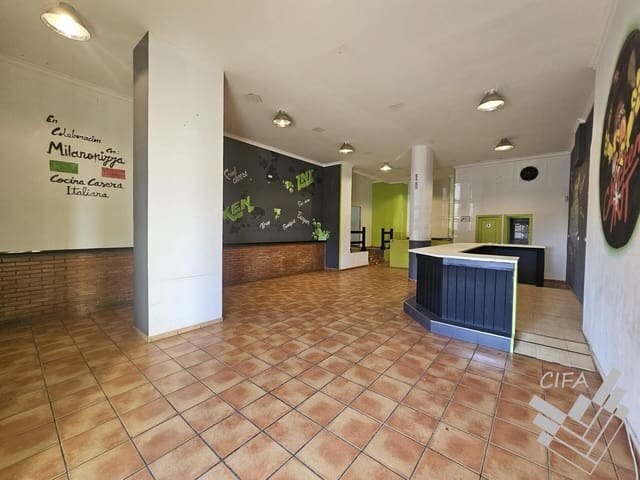 Commercial for sale in Vinaròs - € 130,000 (Ref: 9382904)