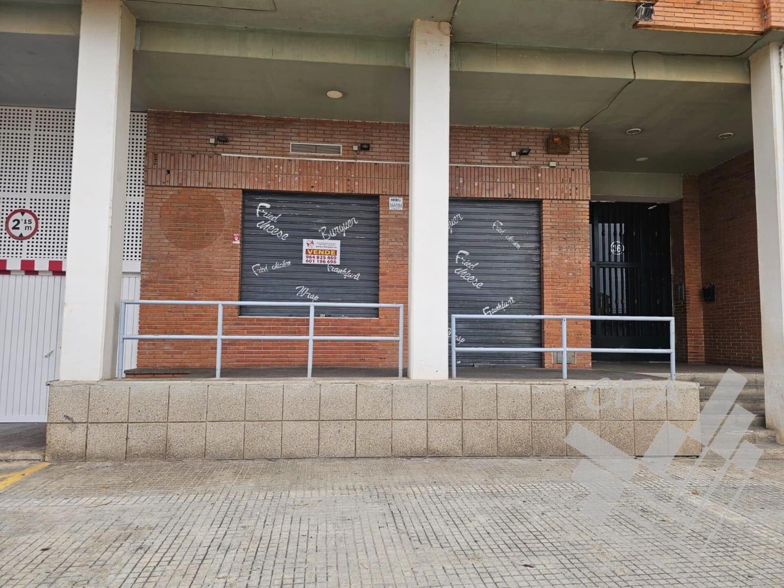 Commerciale in vendita in Vinaros - 130.000 € (Rif: 9382904)