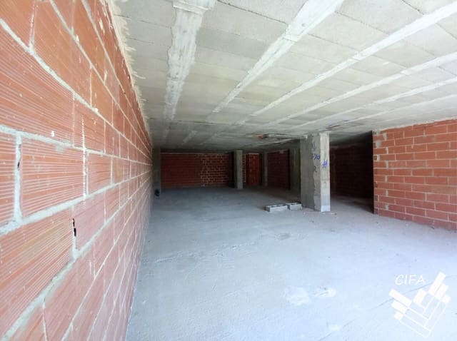 Commercial for sale in Vinaròs - € 80,500 (Ref: 9382908)