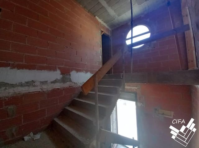 Commercial for sale in Vinaròs - € 80,500 (Ref: 9382908)