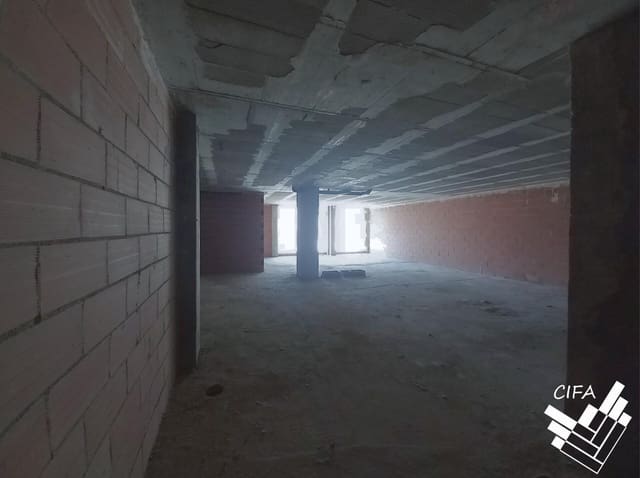 Commercial for sale in Vinaròs - € 80,500 (Ref: 9382908)