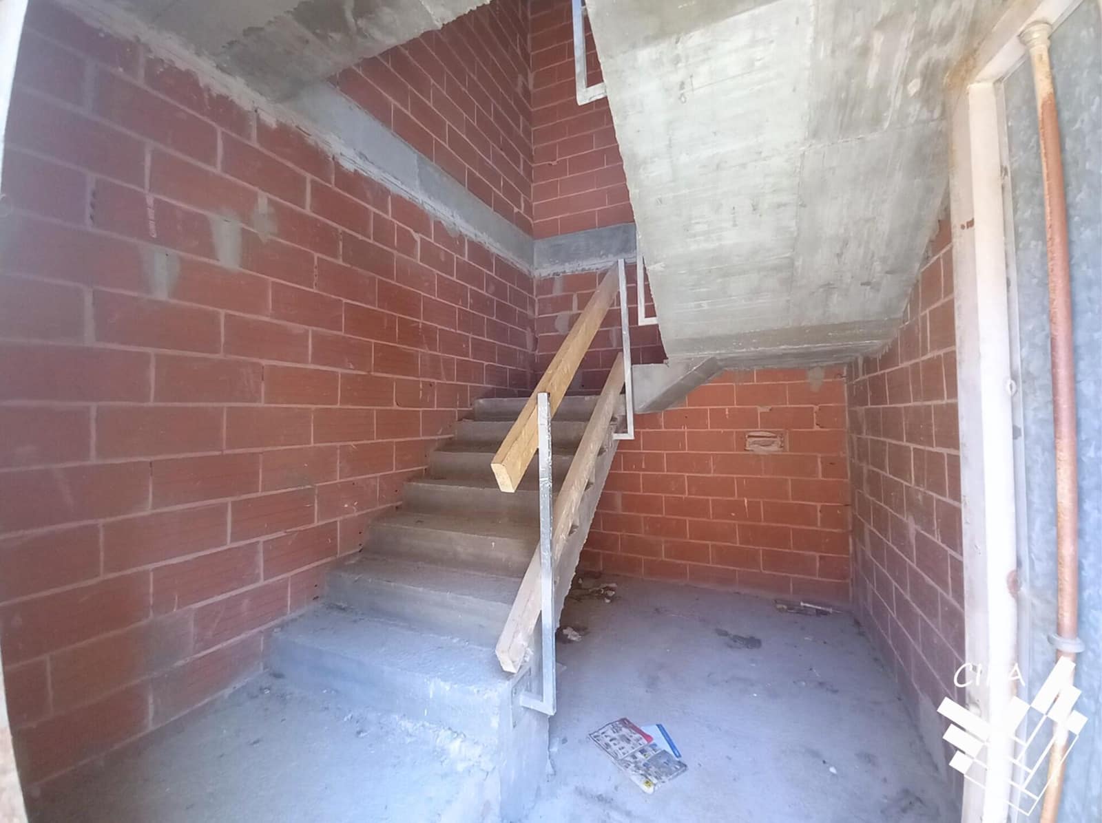 Commercial for sale in Vinaros - € 80,500 (Ref: 9382908)