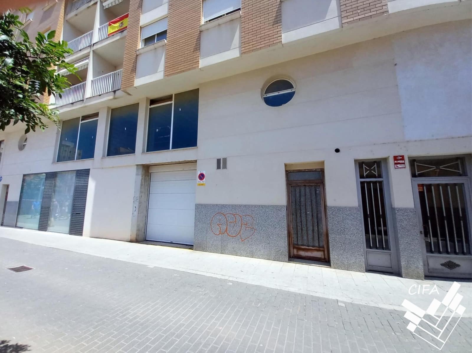 Commercial for sale in Vinaros - € 80,500 (Ref: 9382908)