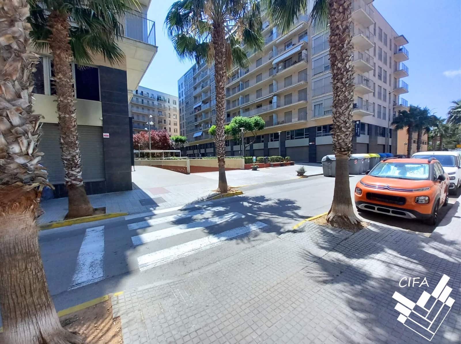 Commercial for sale in Vinaros - € 80,500 (Ref: 9382908)