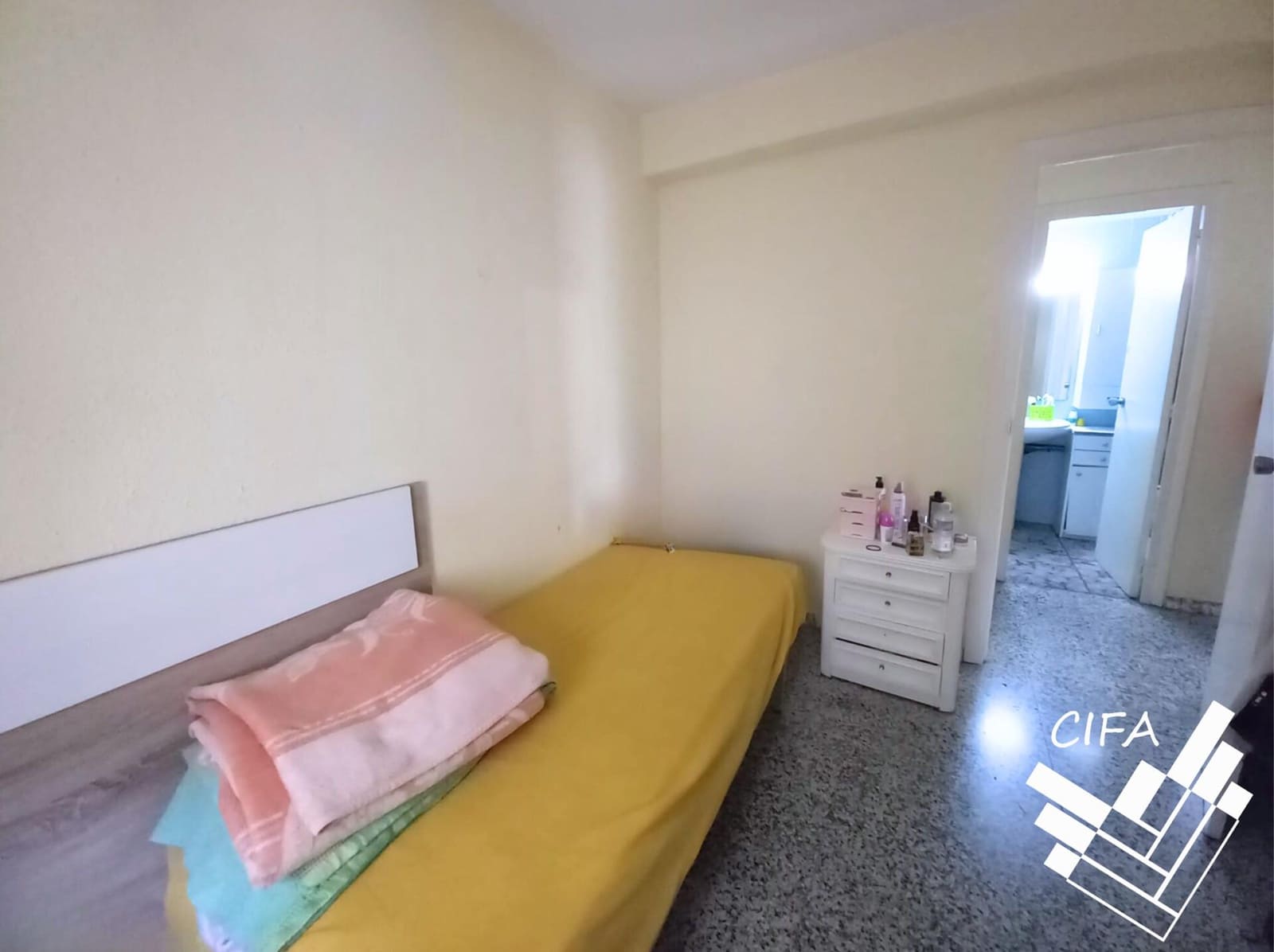 3 bedroom Flat for sale in Vinaros - € 150,000 (Ref: 9382912)