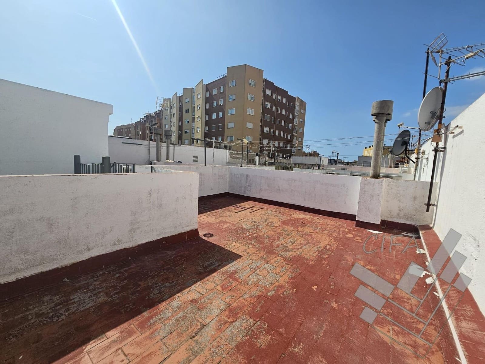 4 makuuhuone Rivitalo myytävänä paikassa Vinaros mukana 
autotalli - 195 000 € (Ref: 9382913)