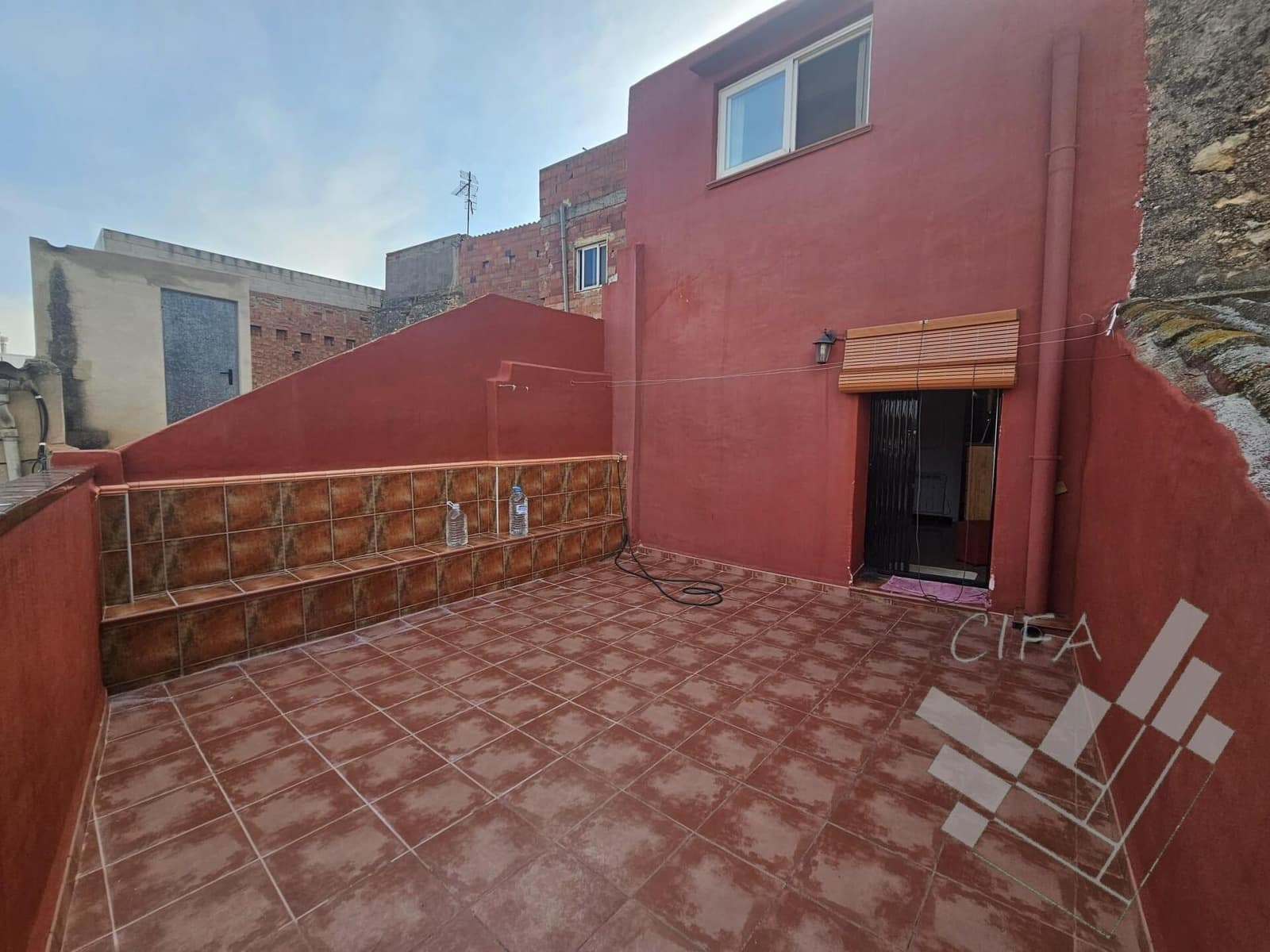 4 soverom Hus til salgs i Calig med garasje - € 198 000 (Ref: 9382914)