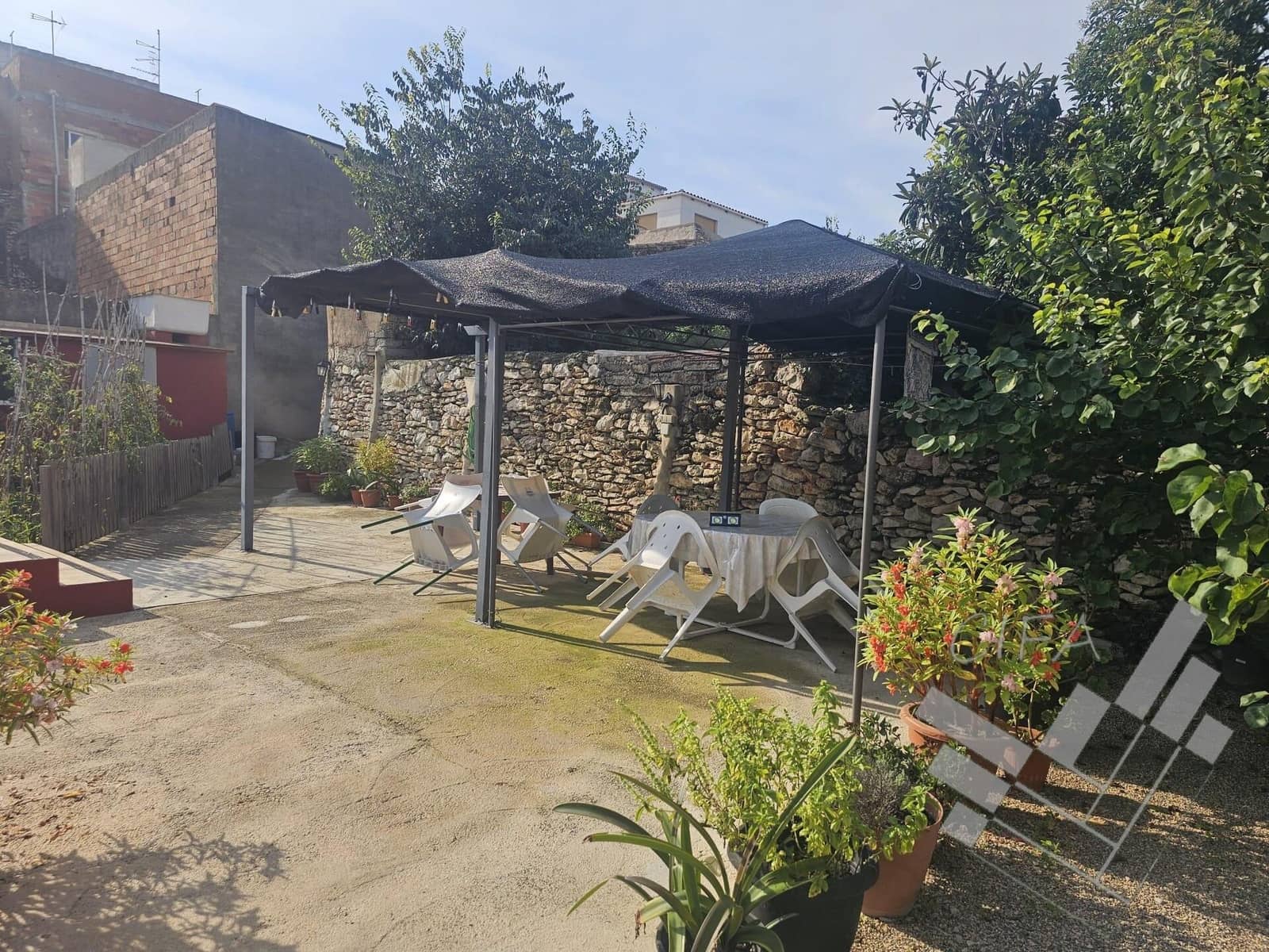 4 soverom Hus til salgs i Calig med garasje - € 198 000 (Ref: 9382914)