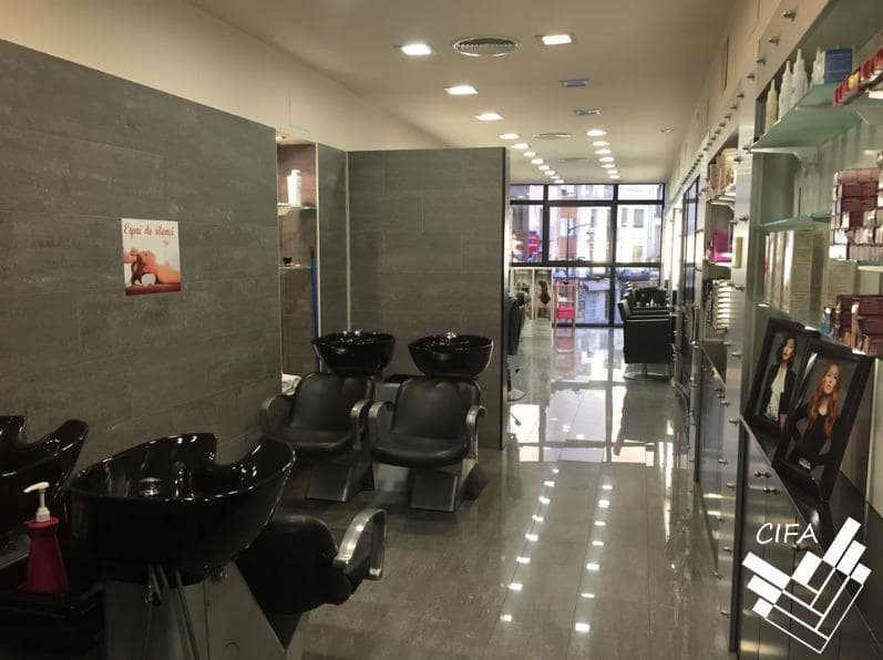 3 slaapkamer Commercieel te koop in Vinaros - € 290.000 (Ref: 9382919)