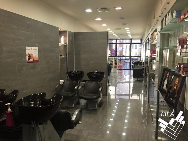 3 slaapkamer Commercieel te koop in Vinaròs - € 290.000 (Ref: 9382919)