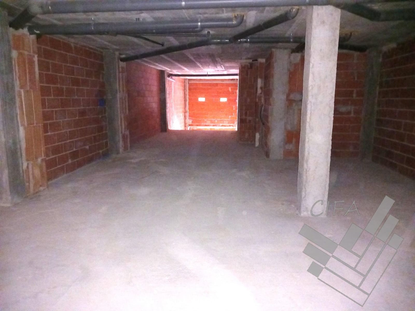 Commercial for sale in Vinaros - € 69,000 (Ref: 9382920)