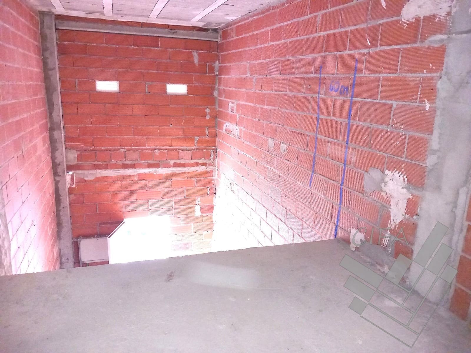 Commercial for sale in Vinaros - € 69,000 (Ref: 9382920)