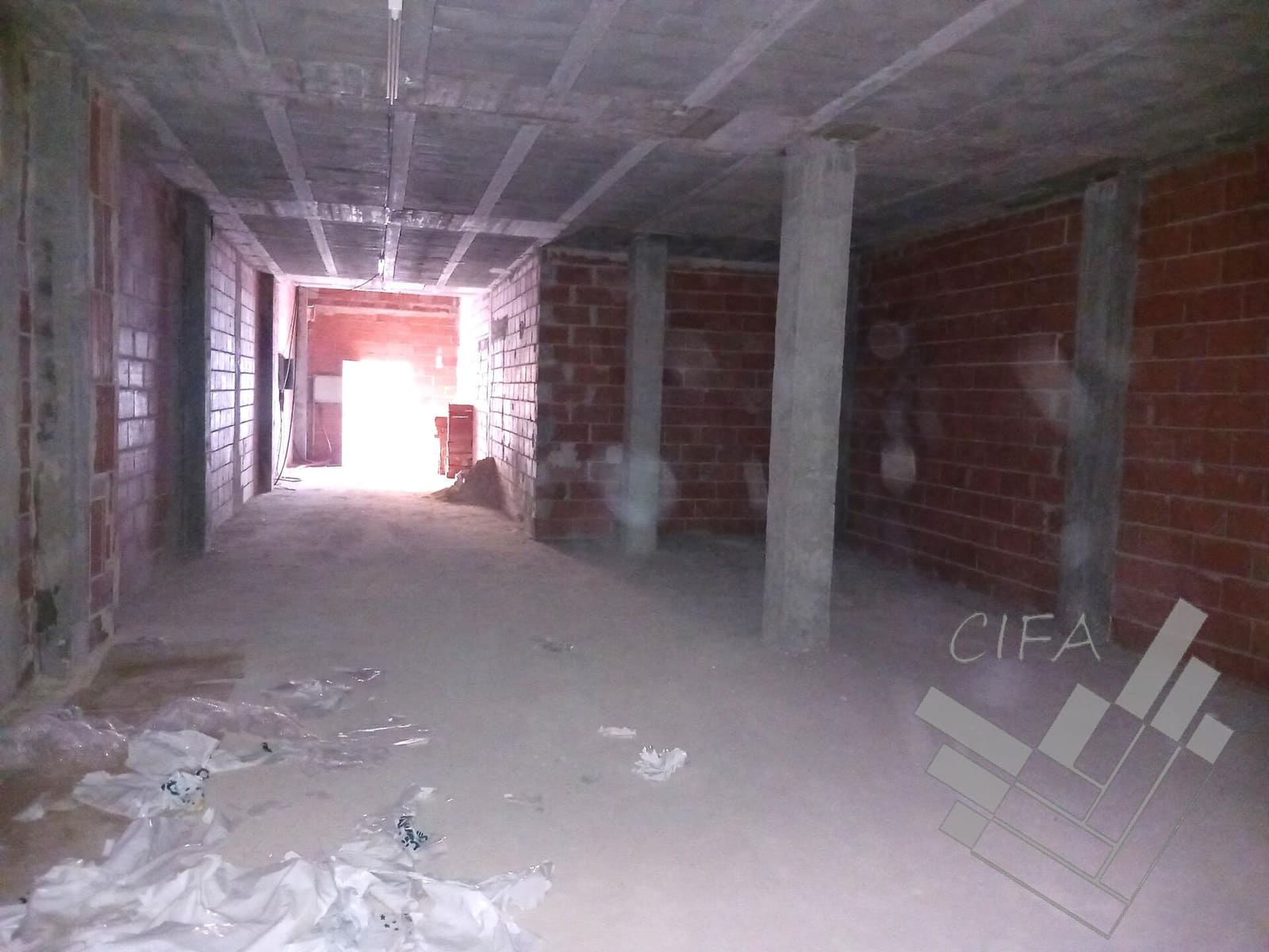 Commercial for sale in Vinaros - € 69,000 (Ref: 9382920)