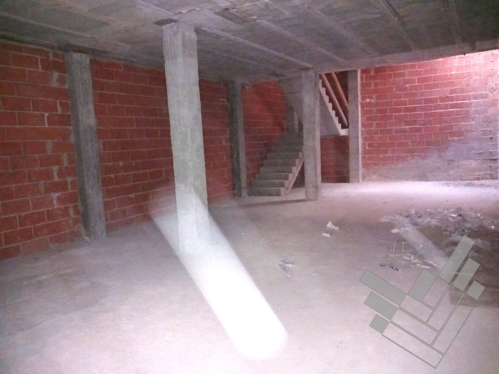 Commercial for sale in Vinaros - € 69,000 (Ref: 9382920)