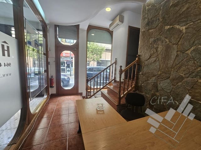 Commercial for rent in Vinaròs - € 550 (Ref: 9382924)