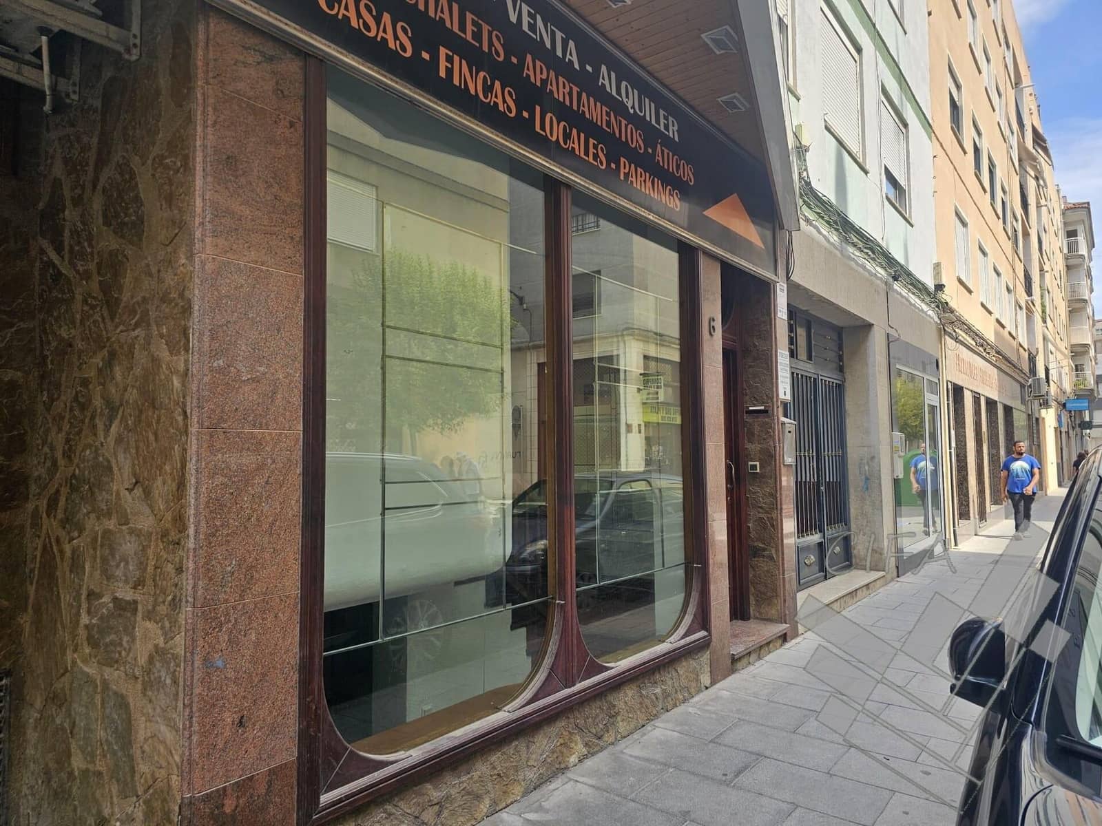 Commercial for rent in Vinaros - € 550 (Ref: 9382924)