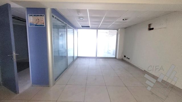 Commercieel te huur in Vinaròs - € 1.200 (Ref: 9382925)