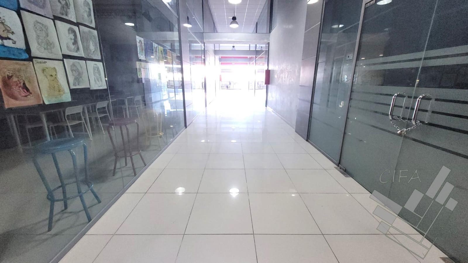 Commercial for rent in Vinaros - € 1,200 (Ref: 9382925)