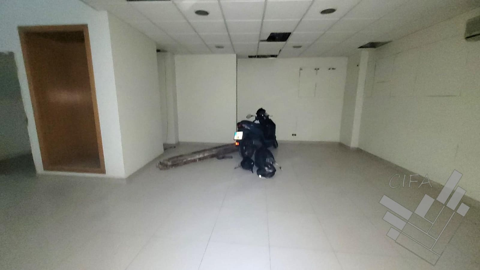 Commercial for rent in Vinaros - € 1,200 (Ref: 9382925)