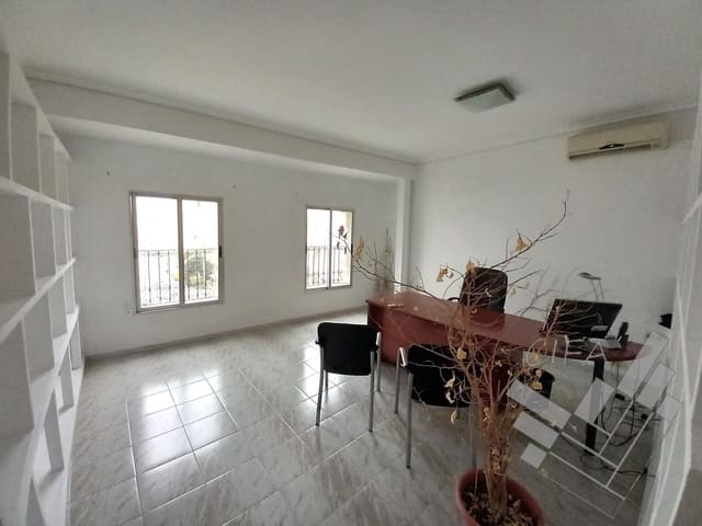 2 bedroom Office for rent in Vinaròs - € 400 (Ref: 9382926)