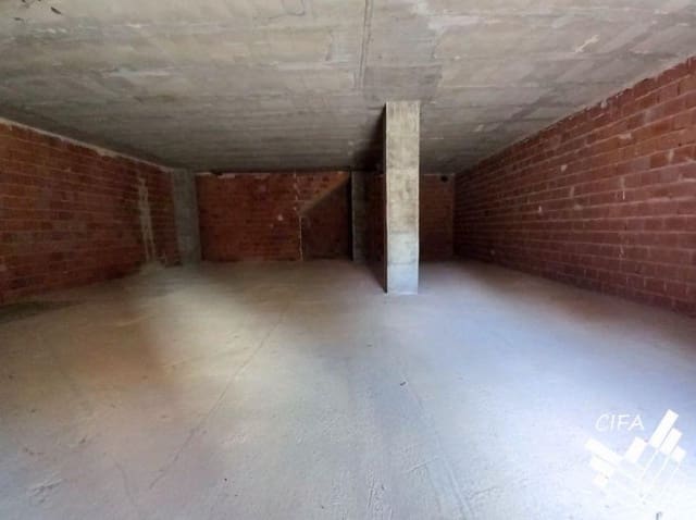 Commercieel te huur in Vinaròs - € 750 (Ref: 9382927)