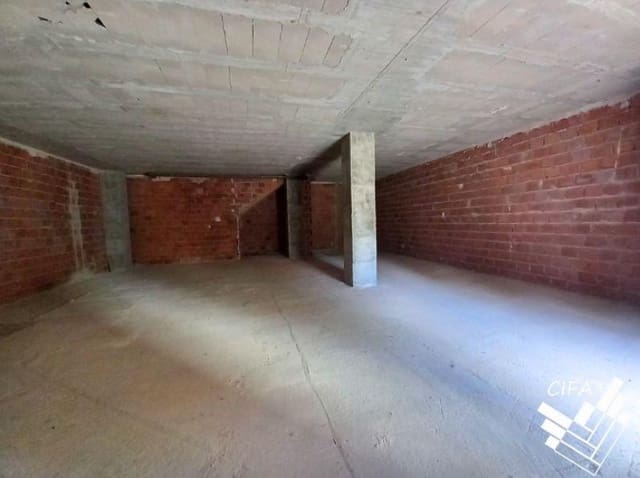 Commercieel te huur in Vinaròs - € 750 (Ref: 9382927)