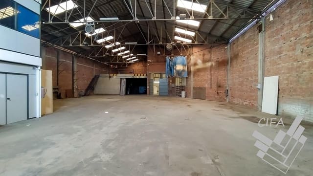 Business for sale in Vinaròs - € 625,000 (Ref: 9382929)