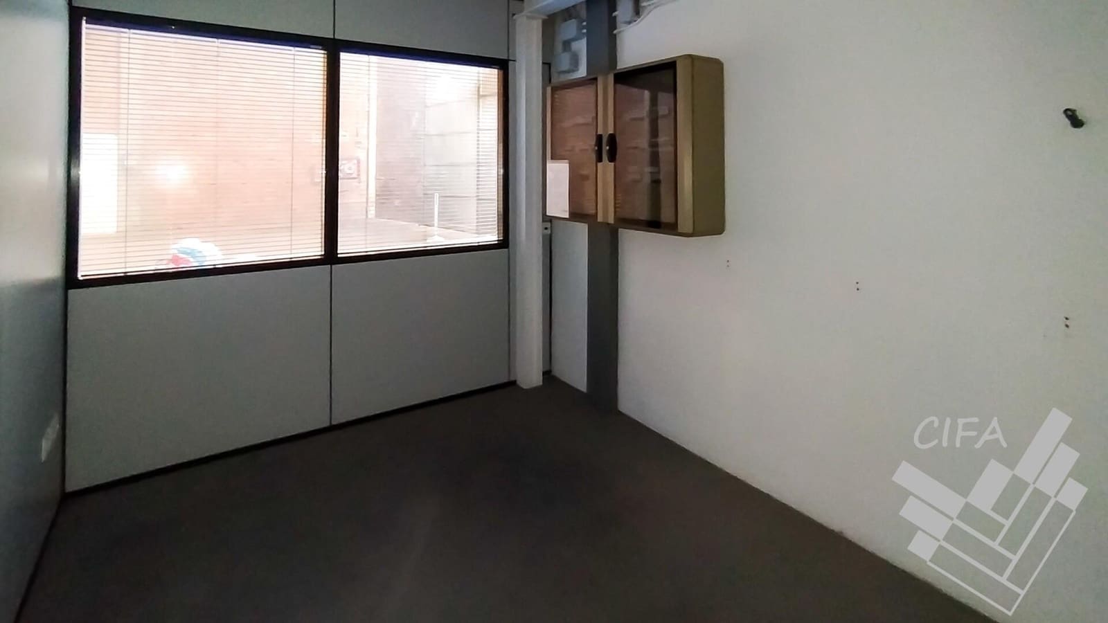 Business for sale in Vinaros - € 625,000 (Ref: 9382929)