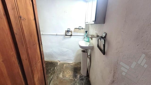 Commercial for sale in Vinaròs - € 85,000 (Ref: 9382932)