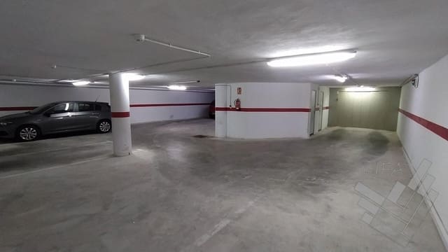 Garage te huur in Benicarló - € 4.100 (Ref: 9382936)