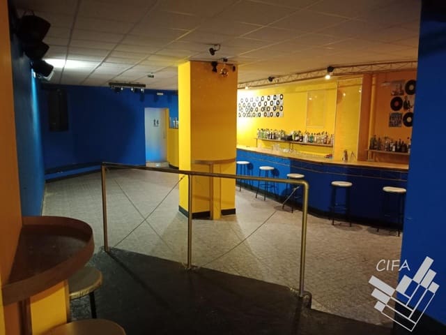 1 bedroom Commercial for sale in Vinaròs - € 79,000 (Ref: 9382943)