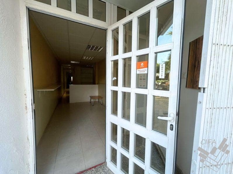 3 soveværelse Erhverv til leje i Vinaros - € 650 (Ref: 9382949)