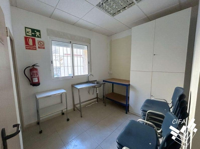 3 soveværelse Erhverv til leje i Vinaros - € 650 (Ref: 9382949)