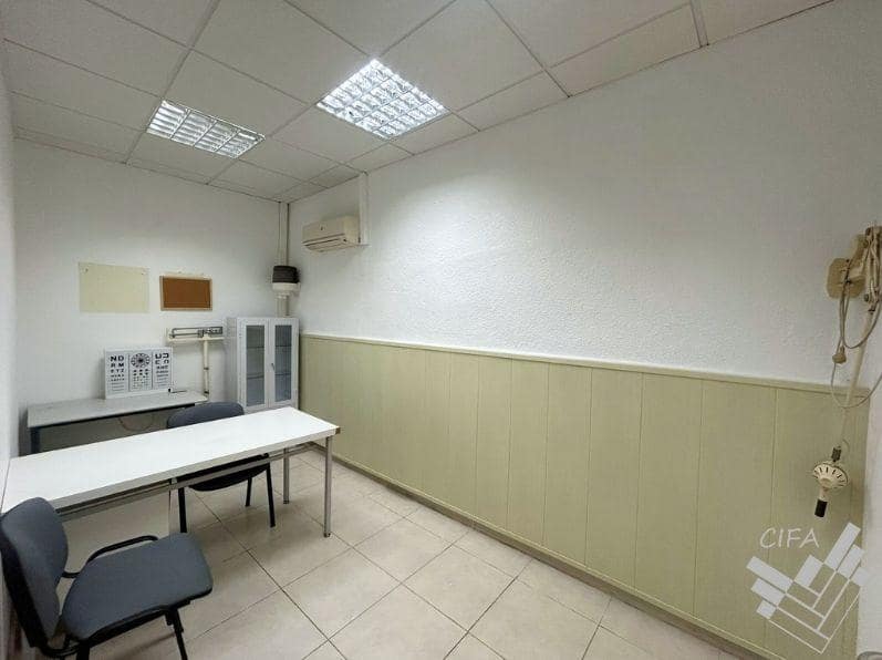 3 soveværelse Erhverv til leje i Vinaros - € 650 (Ref: 9382949)