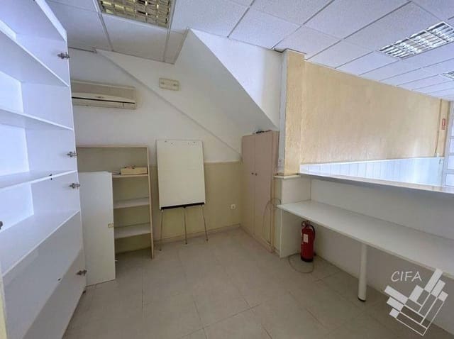 3 makuuhuone Kaupallinen vuokrattavana paikassa Vinaròs - 650 € (Ref: 9382949)