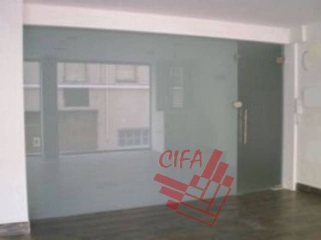 Commercial for sale in Vinaròs - € 81,000 (Ref: 9382950)