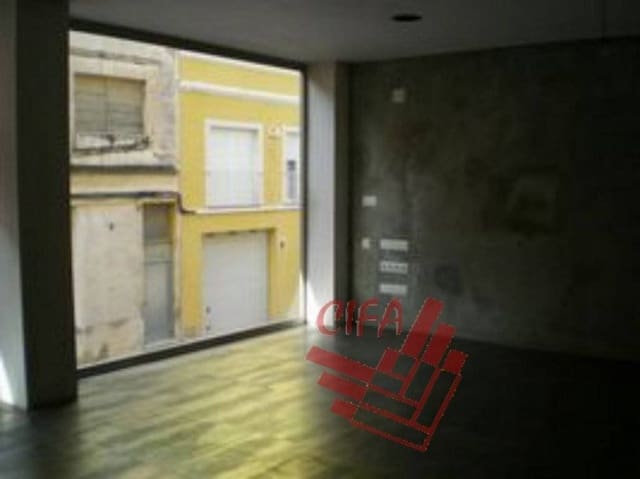 Commercial for sale in Vinaròs - € 81,000 (Ref: 9382950)