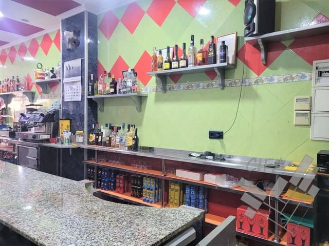 Kommersiell till salu i Vinaròs - 126 000 € (Ref: 9382951)