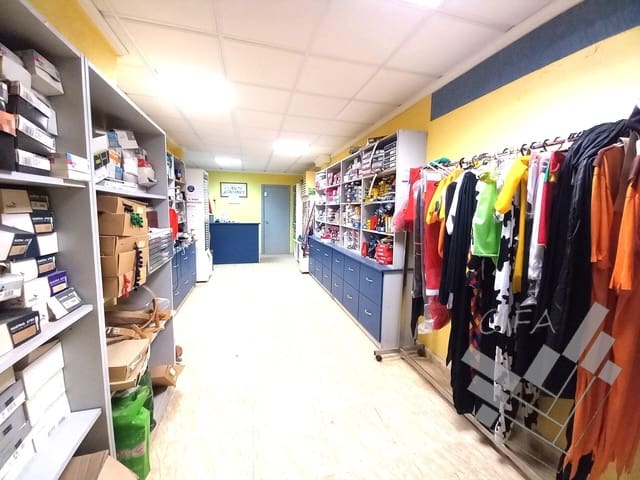 1 bedroom Commercial for sale in Vinaròs - € 70,000 (Ref: 9382952)