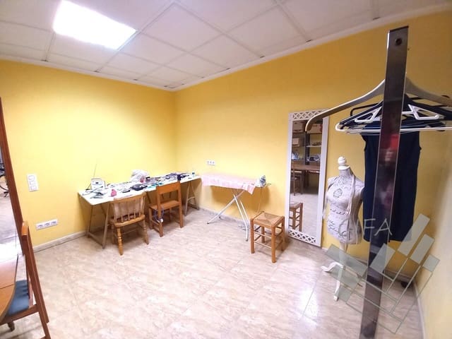 1 bedroom Commercial for sale in Vinaròs - € 70,000 (Ref: 9382952)