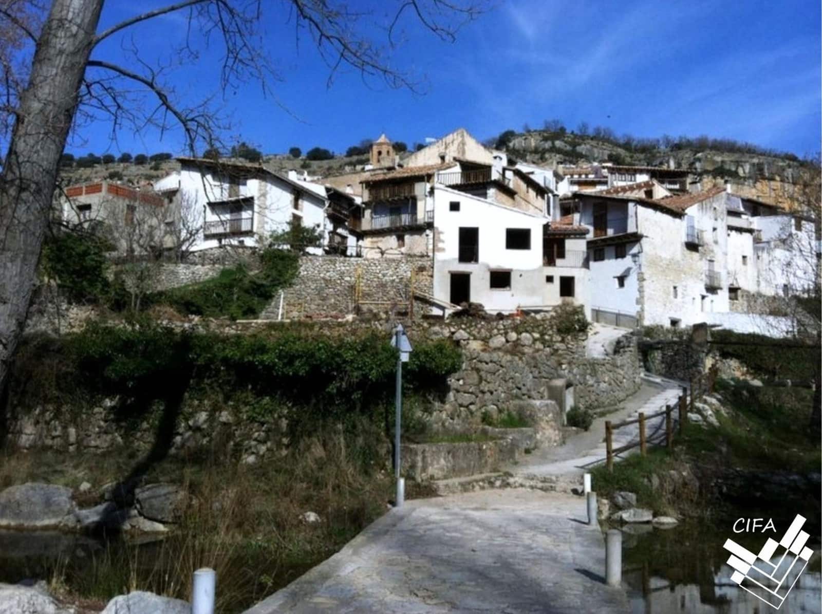 1 bedroom Townhouse for sale in Vallibona with garage - € 58,000 (Ref: 9382976)