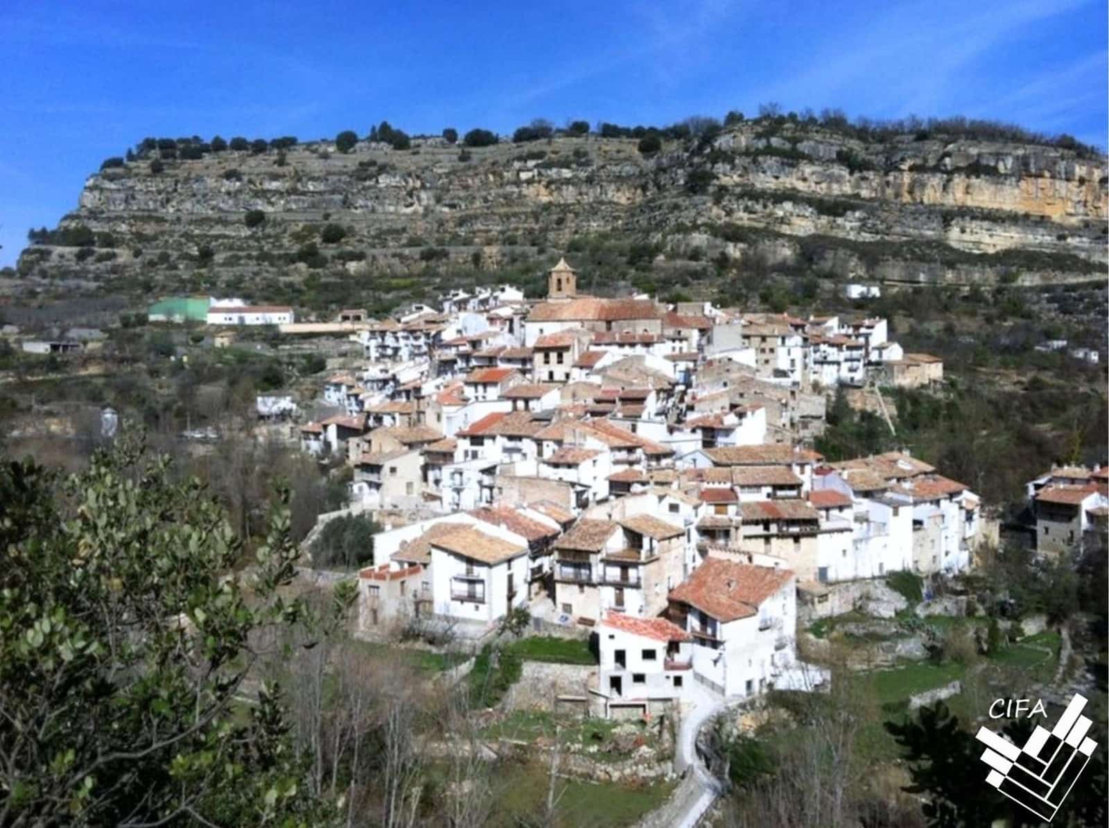 1 bedroom Townhouse for sale in Vallibona with garage - € 58,000 (Ref: 9382976)